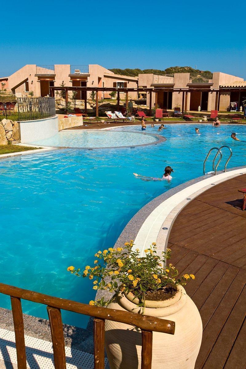 S'Incantu Resort วิลลัสซีมีอุส ภายนอก รูปภาพ