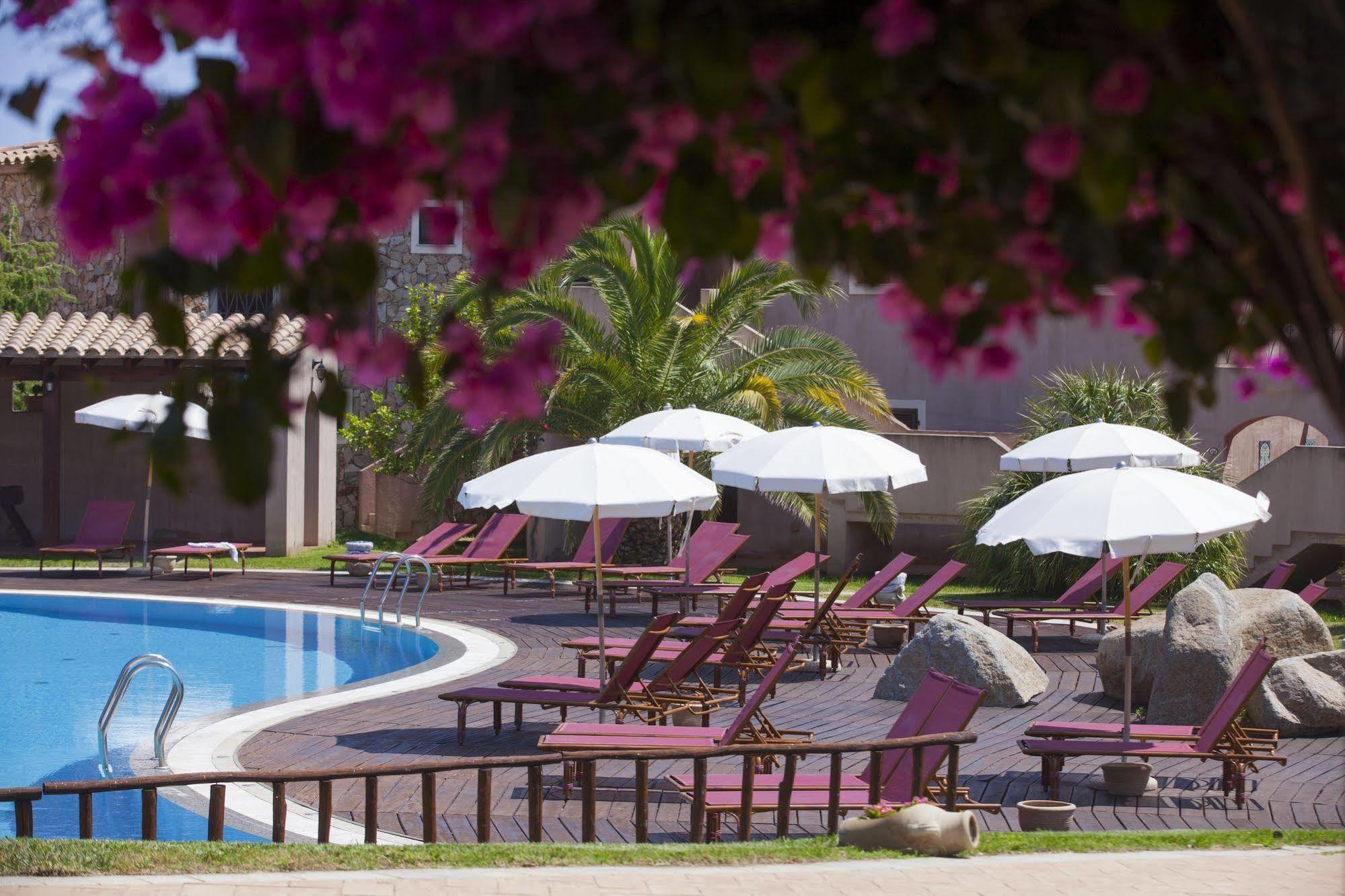 S'Incantu Resort วิลลัสซีมีอุส ภายนอก รูปภาพ